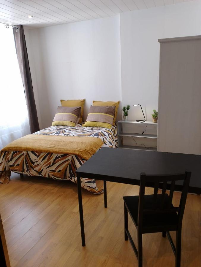 Le Carnot, A Deux Pas Du Centre Ville 브장송 외부 사진