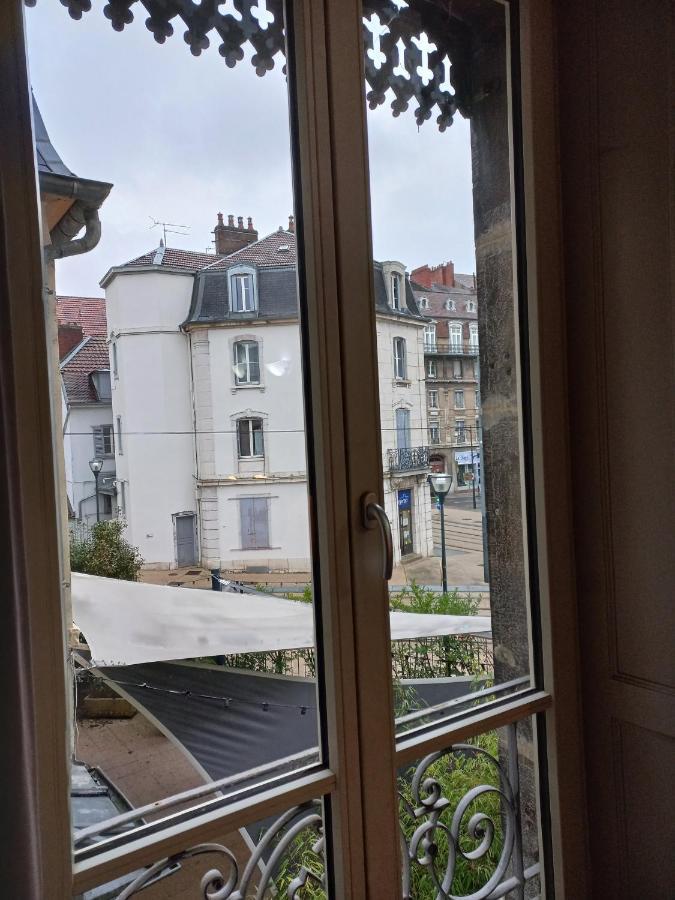 Le Carnot, A Deux Pas Du Centre Ville 브장송 외부 사진